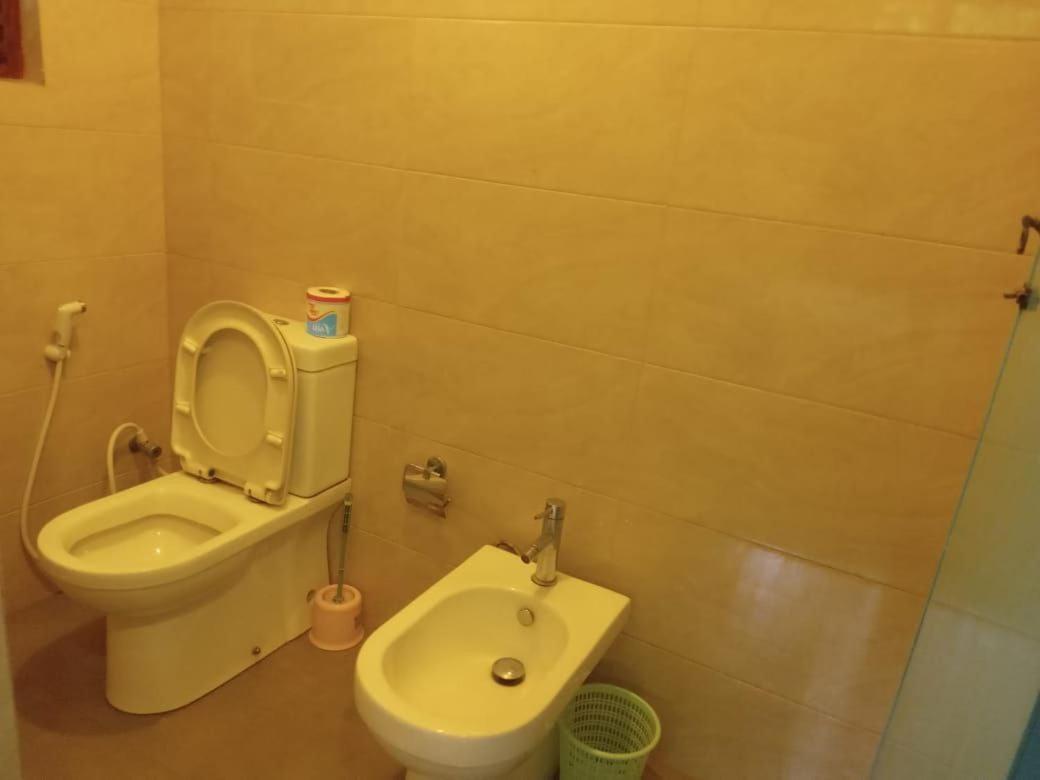 Hotel Shalini Anurâdhapura Extérieur photo