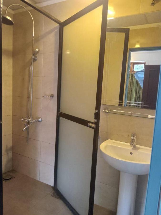 Hotel Shalini Anurâdhapura Extérieur photo