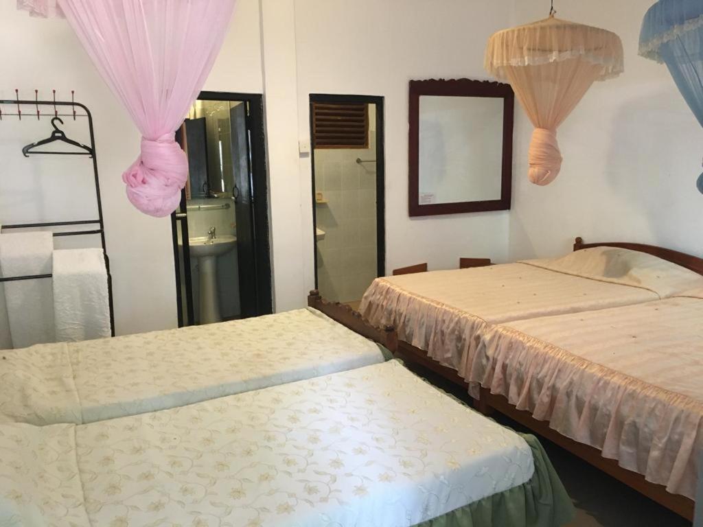 Hotel Shalini Anurâdhapura Chambre photo